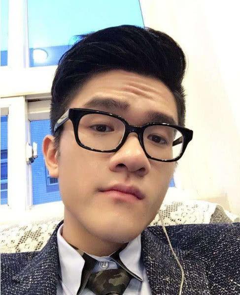 崔智婉爆料男主播视频,网络直播乱象引关注” 第3张 崔智婉爆料男主播视频,网络直播乱象引关注” 第3张