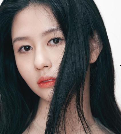 娱乐圈爆料沈月,沈月恋情曝光，神秘男友身份引热议  第2张