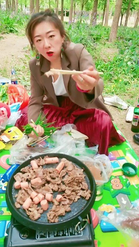 野餐兔网红吃瓜视频播放 第3张 野餐兔网红吃瓜视频播放 第3张