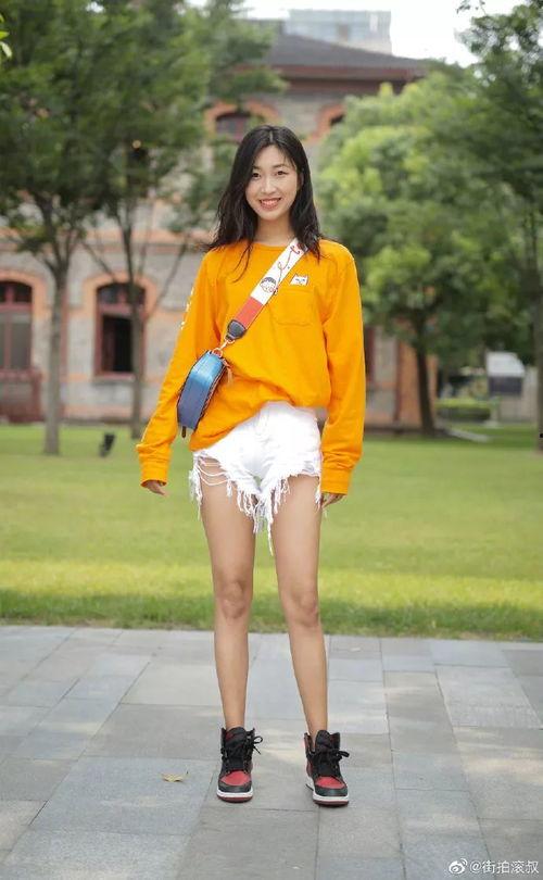 爆料网红街拍视频大全最新,捕捉时尚潮流瞬间,揭秘街头时尚密码 第3张 爆料网红街拍视频大全最新,捕捉时尚潮流瞬间,揭秘街头时尚密码 第3张