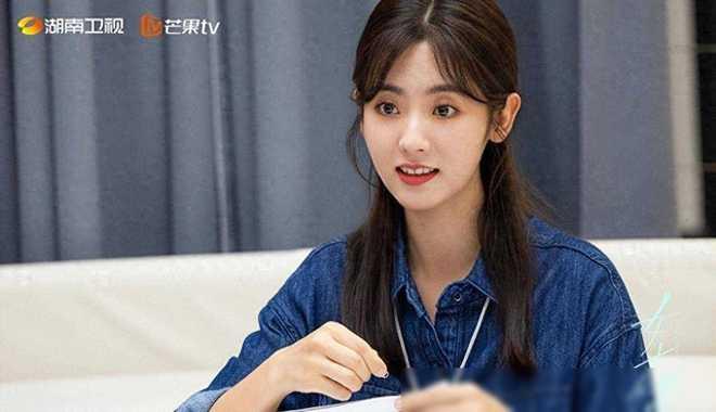 爆料娱乐圈邢菲是谁,娱乐圈新晋小花,揭秘她的爆红之路 第1张 爆料娱乐圈邢菲是谁,娱乐圈新晋小花,揭秘她的爆红之路 第1张